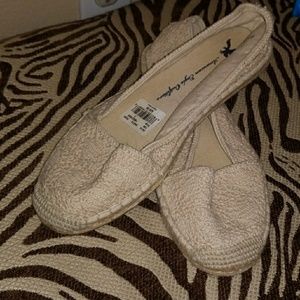 American eagle slip on shoes